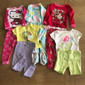 Lot of 5 size 24 Month pajama sets